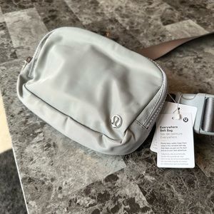 NWT Lululemon Belt Bag 1L - Silver Drop